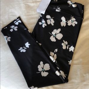 NWT Fabletics Legging